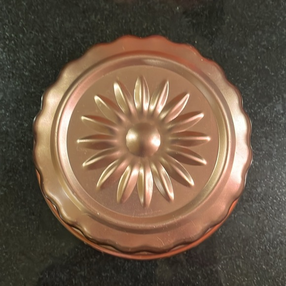 Copper Tone Food Mold - Picture 2 of 4